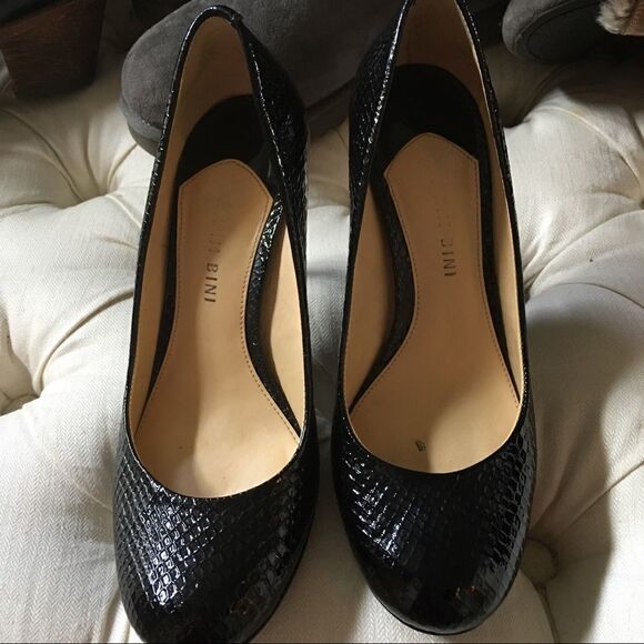 Beautiful Gianni Bini Heels I Love - Picture 2 of 3
